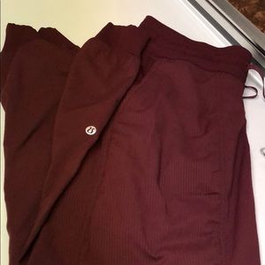 Lululemon Studio II sz6 unlined. Slim ankle